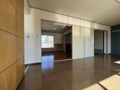 ♬洋室②〔北西側〕♬フローリングへリフォーム済み！