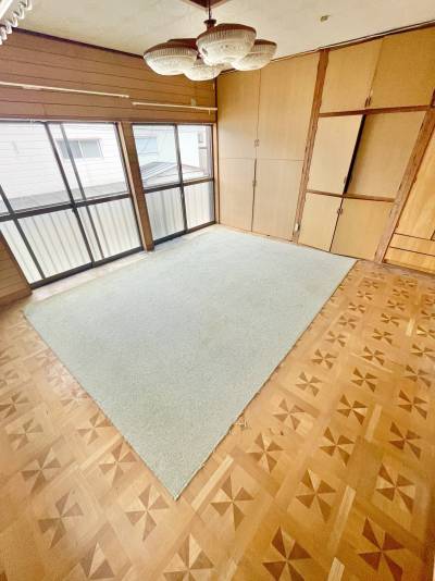 ２階洋室は広さも収納もたっぷりです。