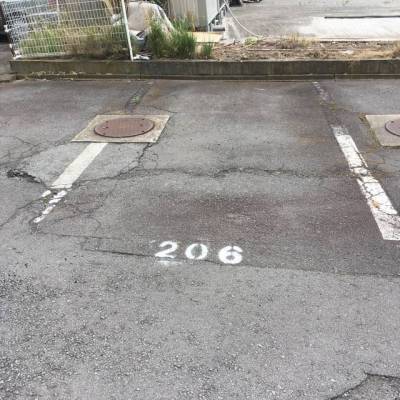 専用区画の駐車場もあります