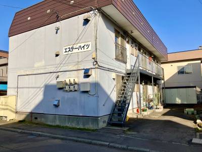 外観
駐車場2台空きました！