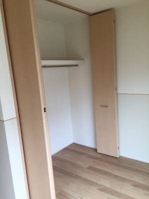 寝室の収納もたっぷりです。