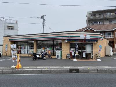 セブンイレブン鶴ヶ島東店まで徒歩3分（自転車1分）