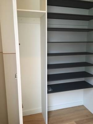 玄関収納もたっぷりです。