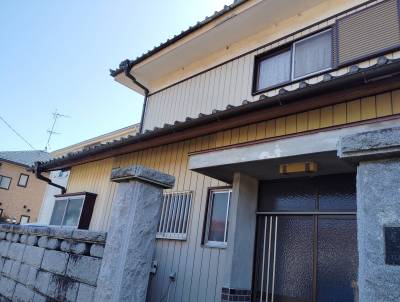 しっかりした作りの塀と門！
バイク、自転車置けます！