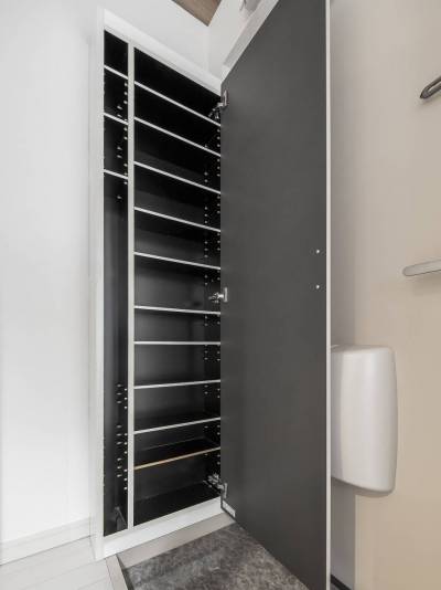 シューズラックです。一人暮らしには充分すぎるサイズ