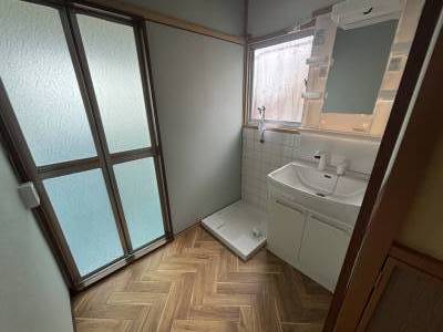 洗面所と、室内洗濯置き場