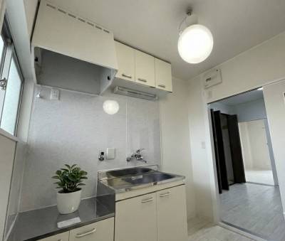 キッチンも綺麗で自炊を楽しめます♪