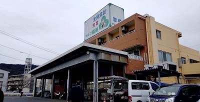 スーパーまで徒歩9分