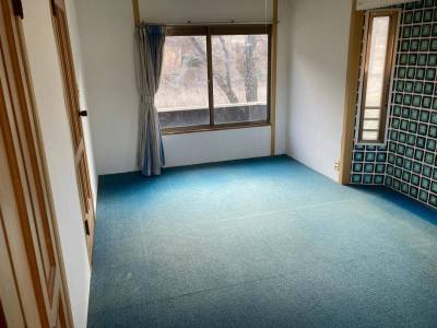 2階に西側のお部屋です。