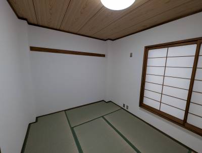 北側もバルコニーがあるので明るいですよ