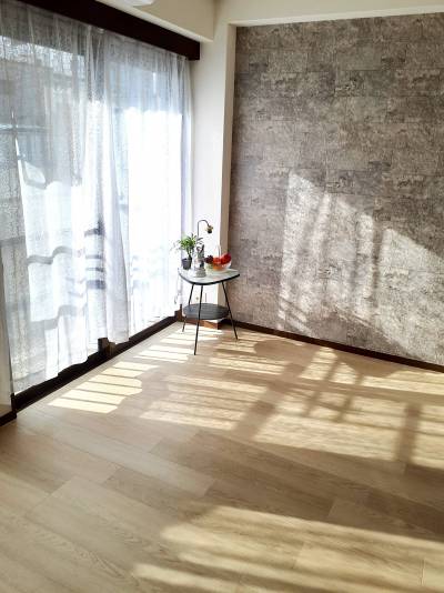 南向き。窓からもベランダからも日差し良好