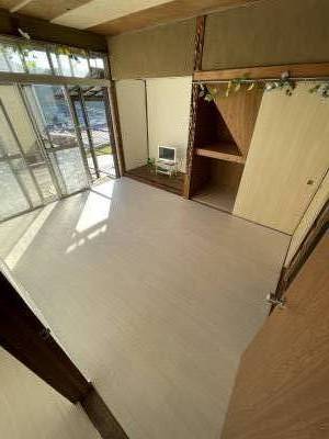 1階真ん中にある洋室です。