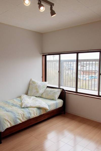 洋室7.5畳+(家賃2.5万円)