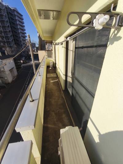 物干し竿　エアコン２基　紫外線対策外張りフィルム