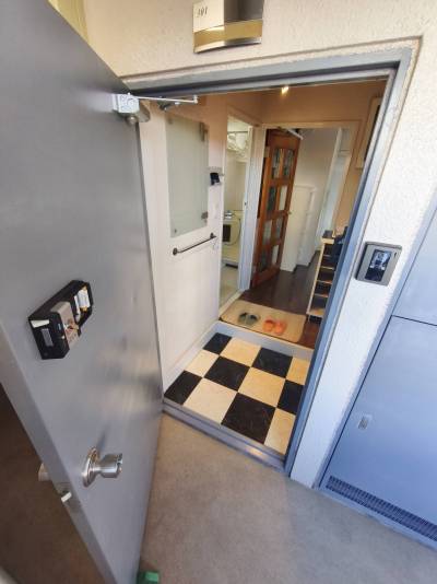 電子錠、録画付インターフォン