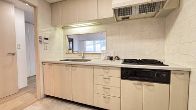 リビングの様子を見ながらお料理できる対面キッチン