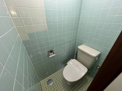 最新温水洗浄式便座完備