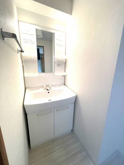 独立洗面台で朝もスムーズに気持ちよくスタート！