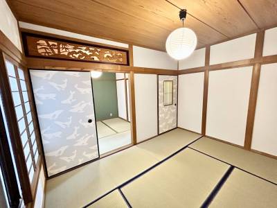 ２階和室は２室バラバラでも、襖を外して１部屋でもご自由に。