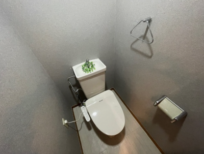 Panasonic温水洗浄便座設置済で冬でも快適です。