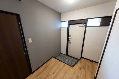 ダブルロックキー付玄関ドア