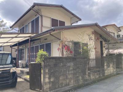 前面道路はほとんど車の往来なし