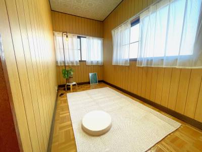 2階書斎　全室2面採光で明るい