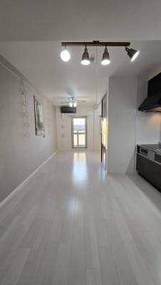 LDK12帖と広く、天井高2.6mです