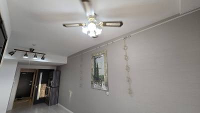 洋室はセミダブルベッドまで可能、寝る際はドア開放します