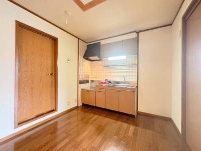 引き戸を外せばキッチン＆広々ダイニングに！