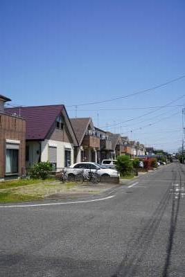 閑静な分譲地の中にあります。