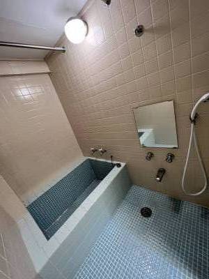 バストイレは別で、トイレは最新のウォッシュレット付きです。