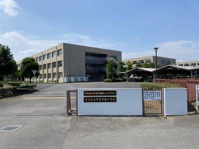 埼玉県立伊奈学園中学校、高等学校　自転車１０分