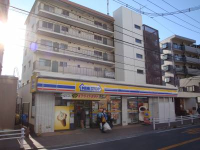 ミニストップが入居するﾋﾞﾙです。
