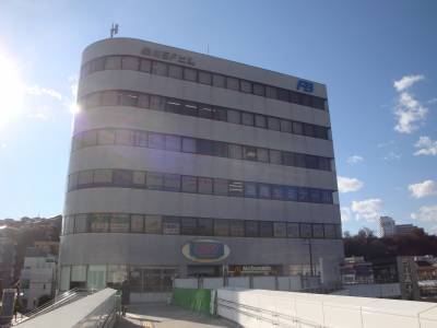 星川駅北口のSFﾋﾞﾙにはマック他外食と各種の医院が集中