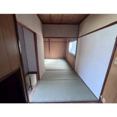 2F階段を上がってきたところのスペースです。