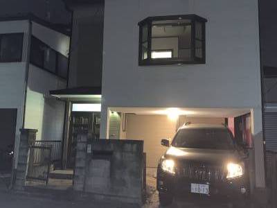 建物とカーポート