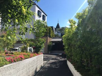 【四季の花々が彩る環境】