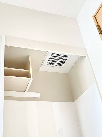 キッチンパネル仕様　換気扇も新品です