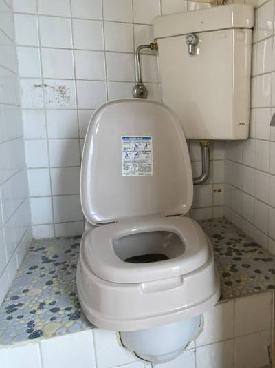 トイレは洋室便座付き