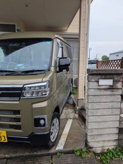 駐車場が狭いため、駐車には慣れが必要です