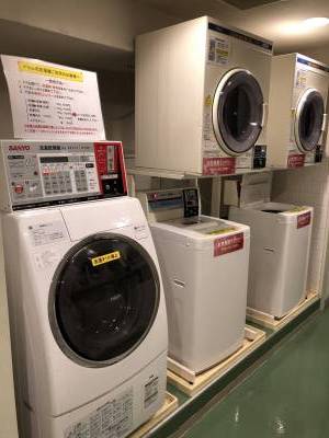 【各階ランドリー、専用ロッカー】ゴミ置場も各階、24時間OK