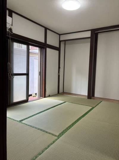 一階居間は畳張替え済み、クーラー設置