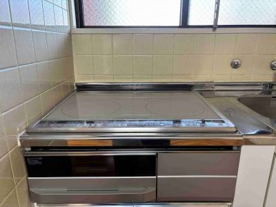 キッチンのIHクッキングヒーター
