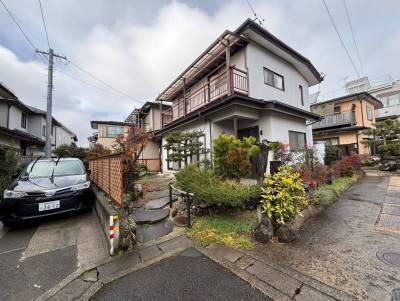 閑静な住宅街
モダンなエントランス