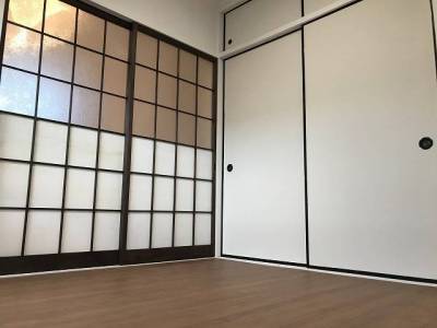 2階 階段前の部屋、フローリング