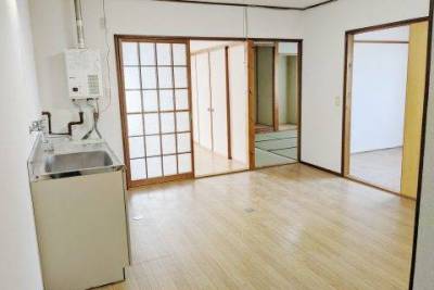 キッチンはクリーニング済みです