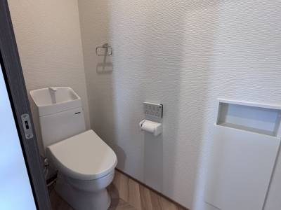２Fにもトイレがあり、収納たっぷり