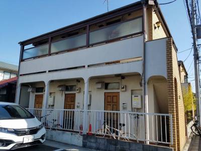 駅から平坦で陽当たり良し！周りは住宅街