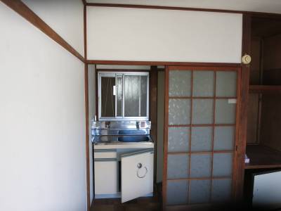 小さいキッチンですが綺麗ですよ♪